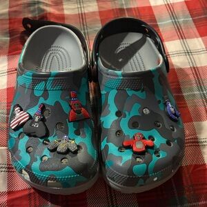 Crocs size 5 men’s